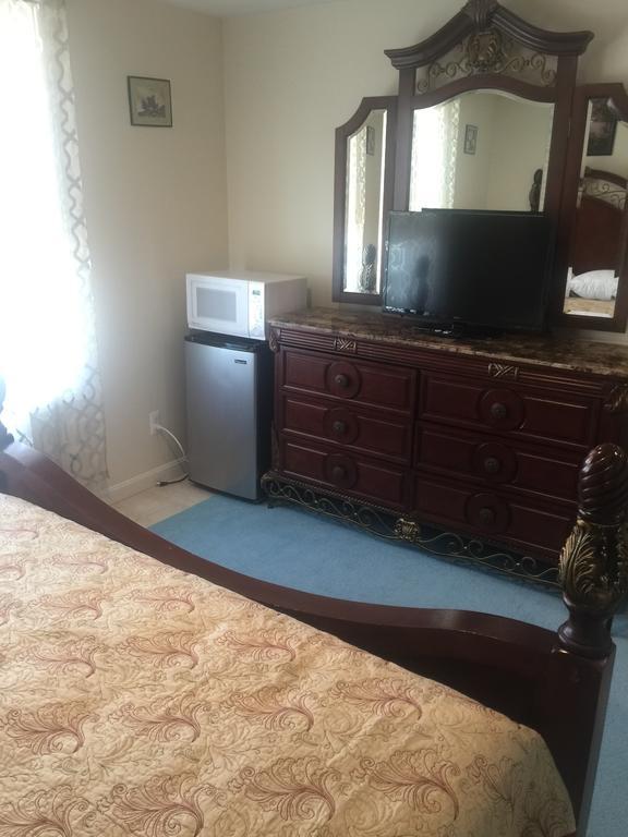 Misquamicut Beach Front Inn Уэстерли Экстерьер фото