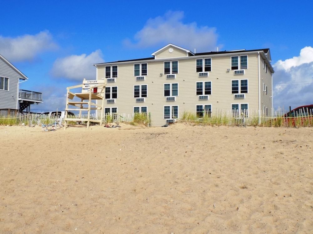 Misquamicut Beach Front Inn Уэстерли Экстерьер фото