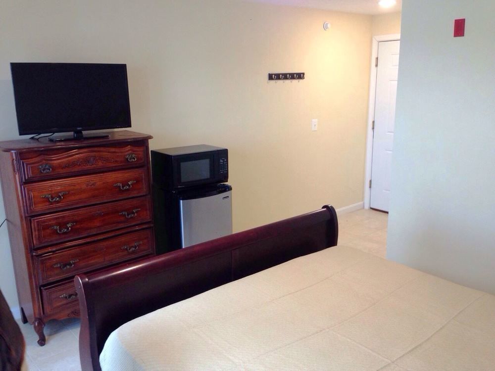 Misquamicut Beach Front Inn Уэстерли Экстерьер фото