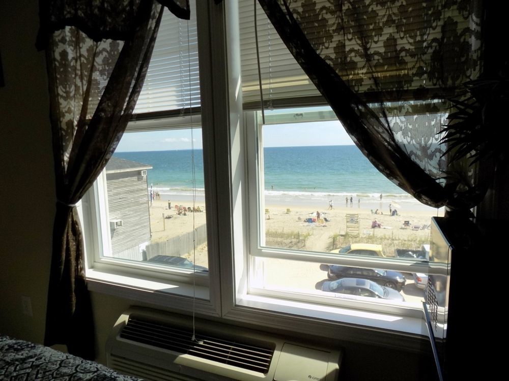 Misquamicut Beach Front Inn Уэстерли Экстерьер фото
