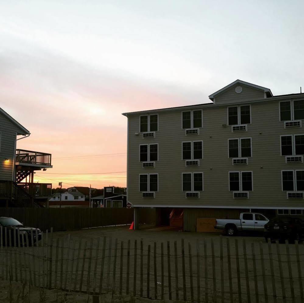 Misquamicut Beach Front Inn Уэстерли Экстерьер фото