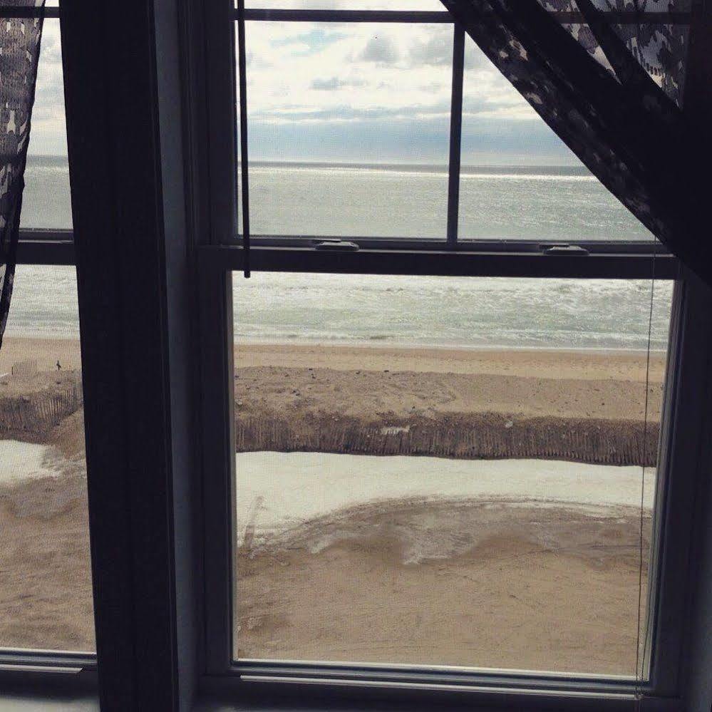 Misquamicut Beach Front Inn Уэстерли Экстерьер фото