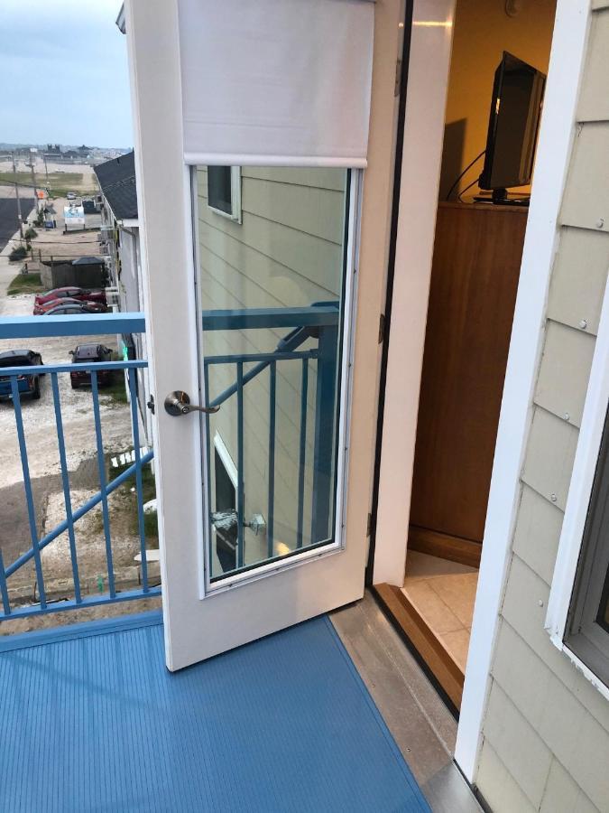 Misquamicut Beach Front Inn Уэстерли Экстерьер фото