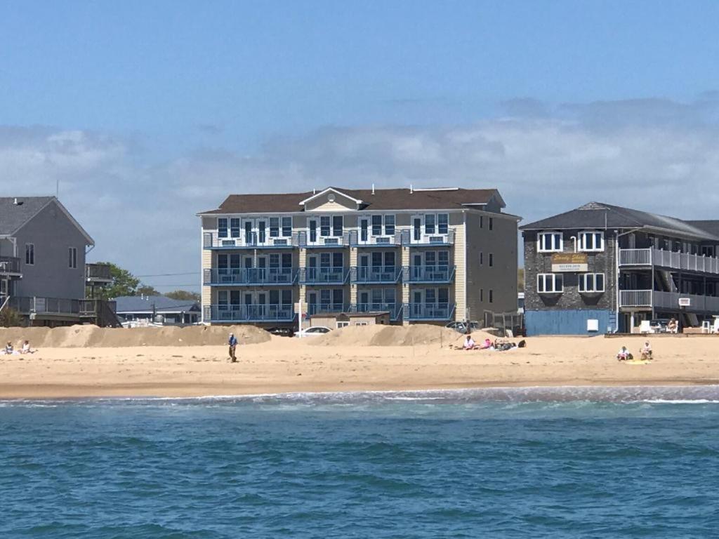 Misquamicut Beach Front Inn Уэстерли Экстерьер фото